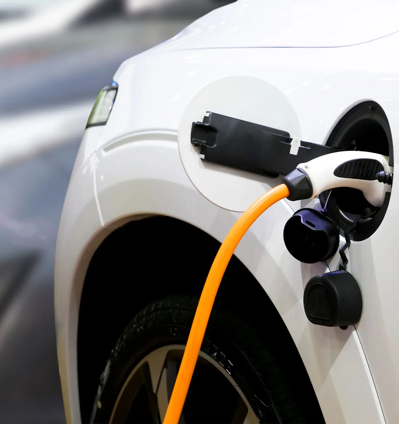 Why do 12V batteries cause EV breakdowns?